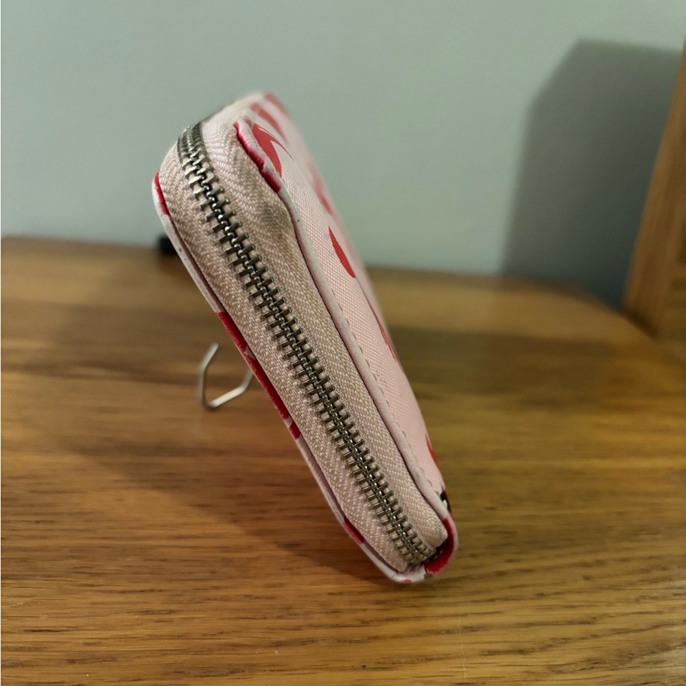 Betsey Johnson crab-themed wallet and wristlet pre loved slight wear - Picture 9 of 13